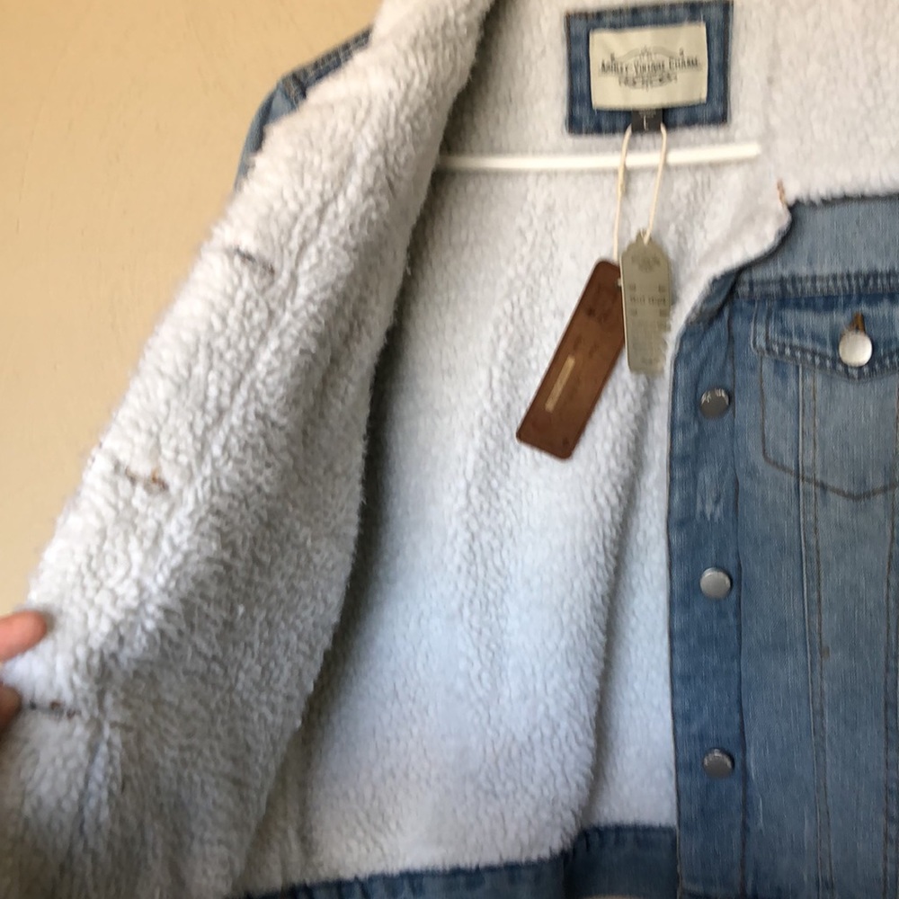 BRAND NEW lined Jean jacket Y2K - Picture 6 of 6